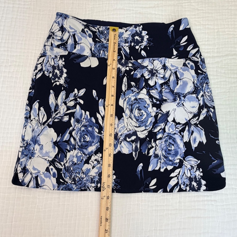 SC & CO Skort Skirt Pull On Medium Blue White Floral Pickleball Golf Athleisure - Picture 10 of 11